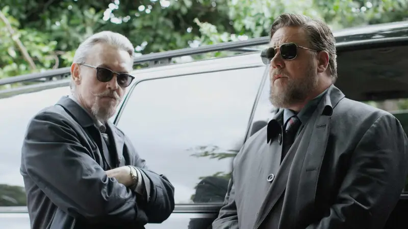 Thriller policial de Russell Crowe vira destaque global no streaming após fracasso nos cinemas