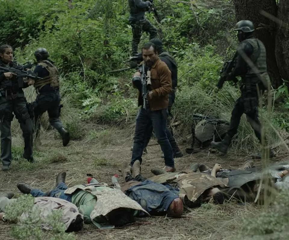 Thriller de ação da Netflix com estilo “John Wick encontra Sicario” conquista público global