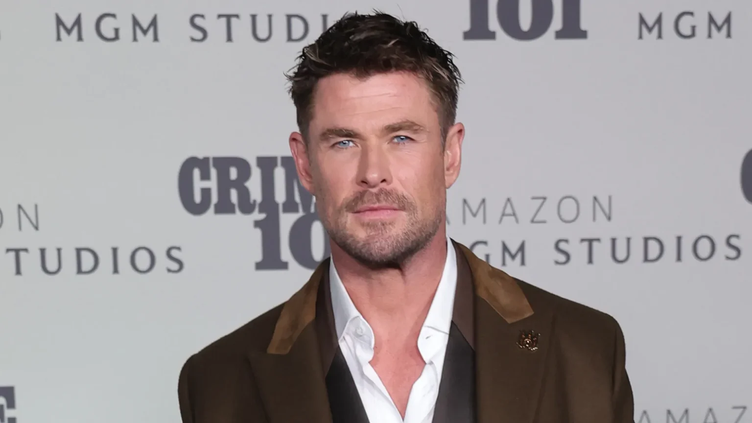 Amazon resgata filme de ação com Chris Hemsworth que fracassou no cinema e ganha sucesso no streaming