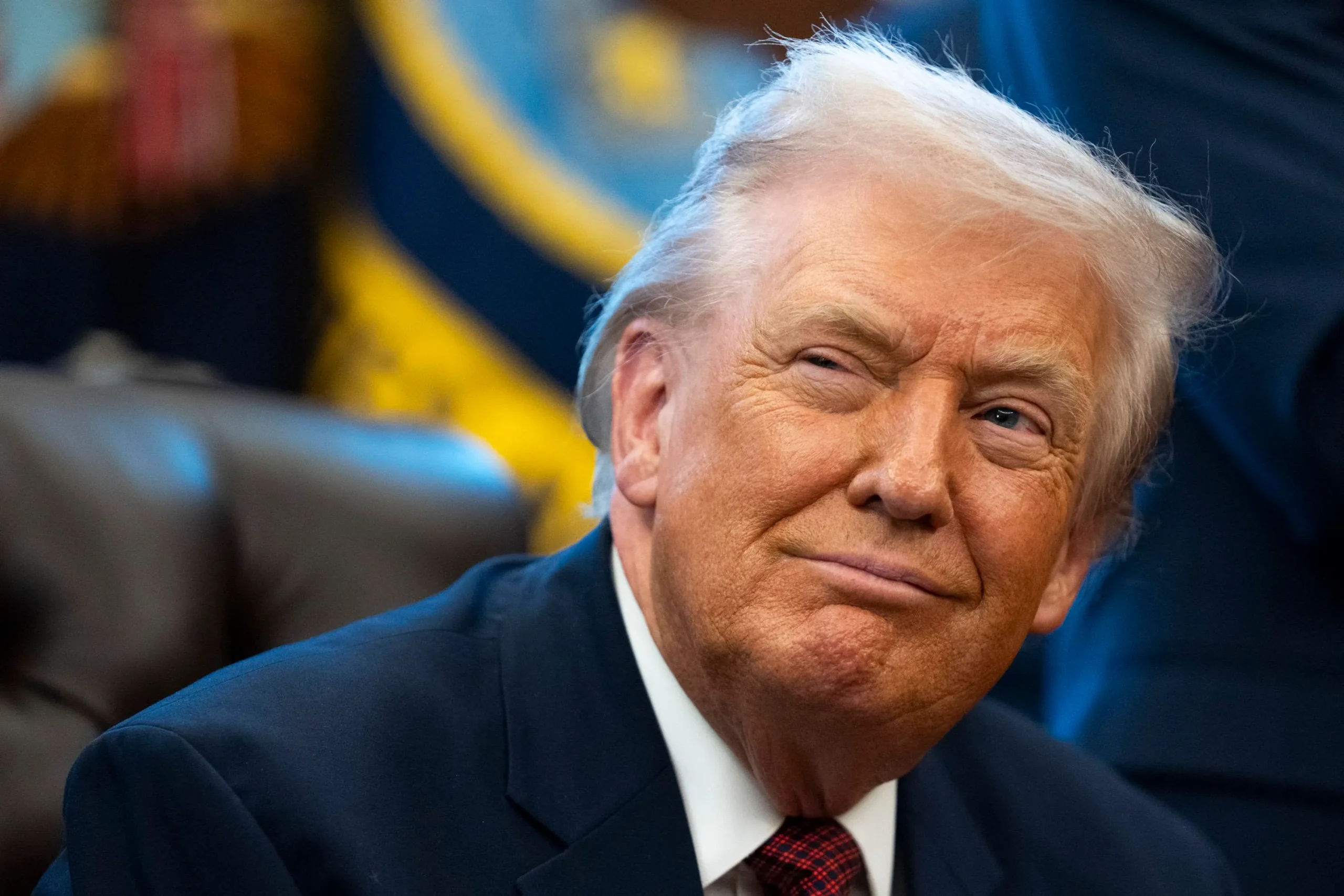 Governo Trump reduz exigências de eficiência de combustível em veículos nos EUA