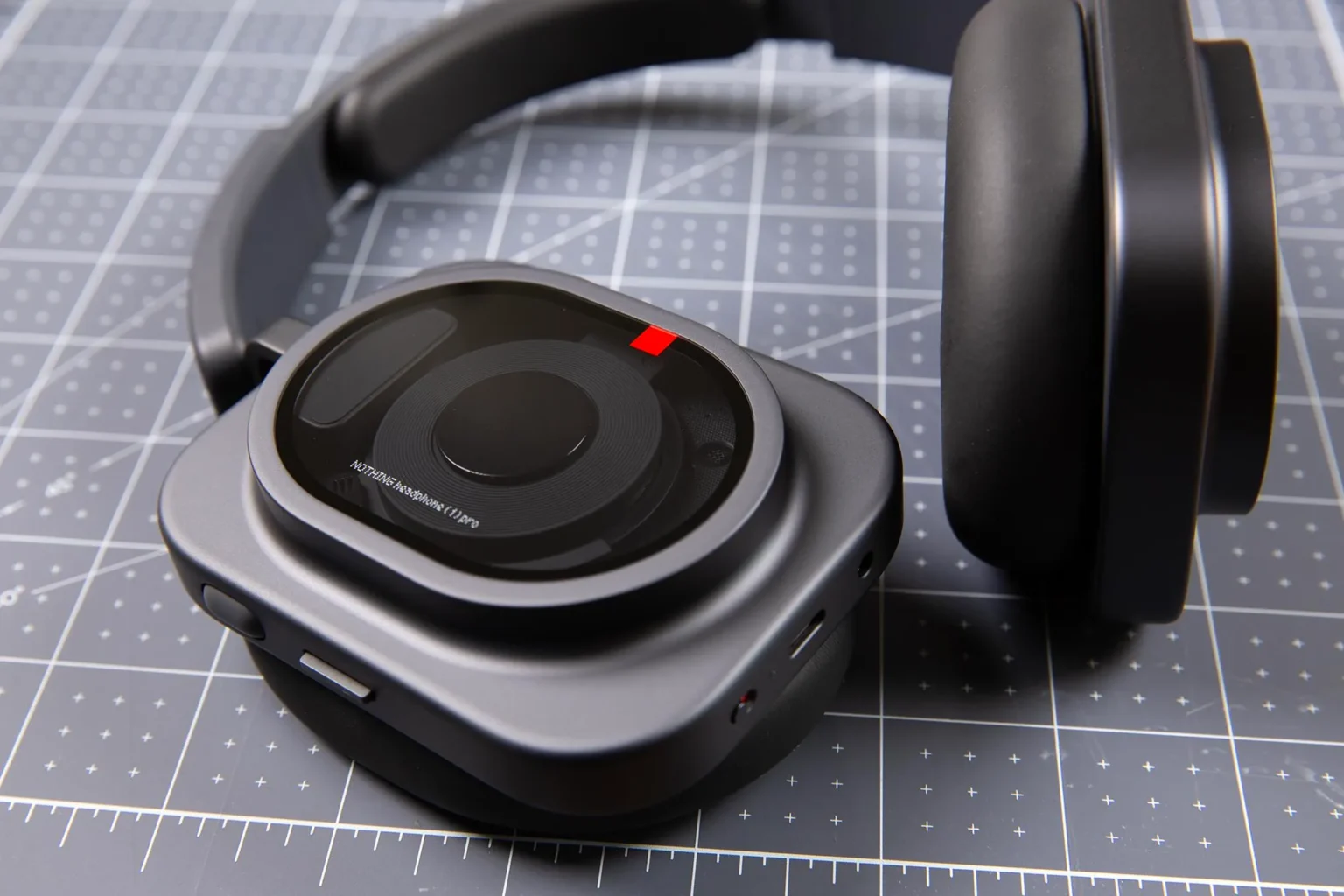 Nothing Headphone 1 Pro chega como opção premium com tecnologias exclusivas para estúdio