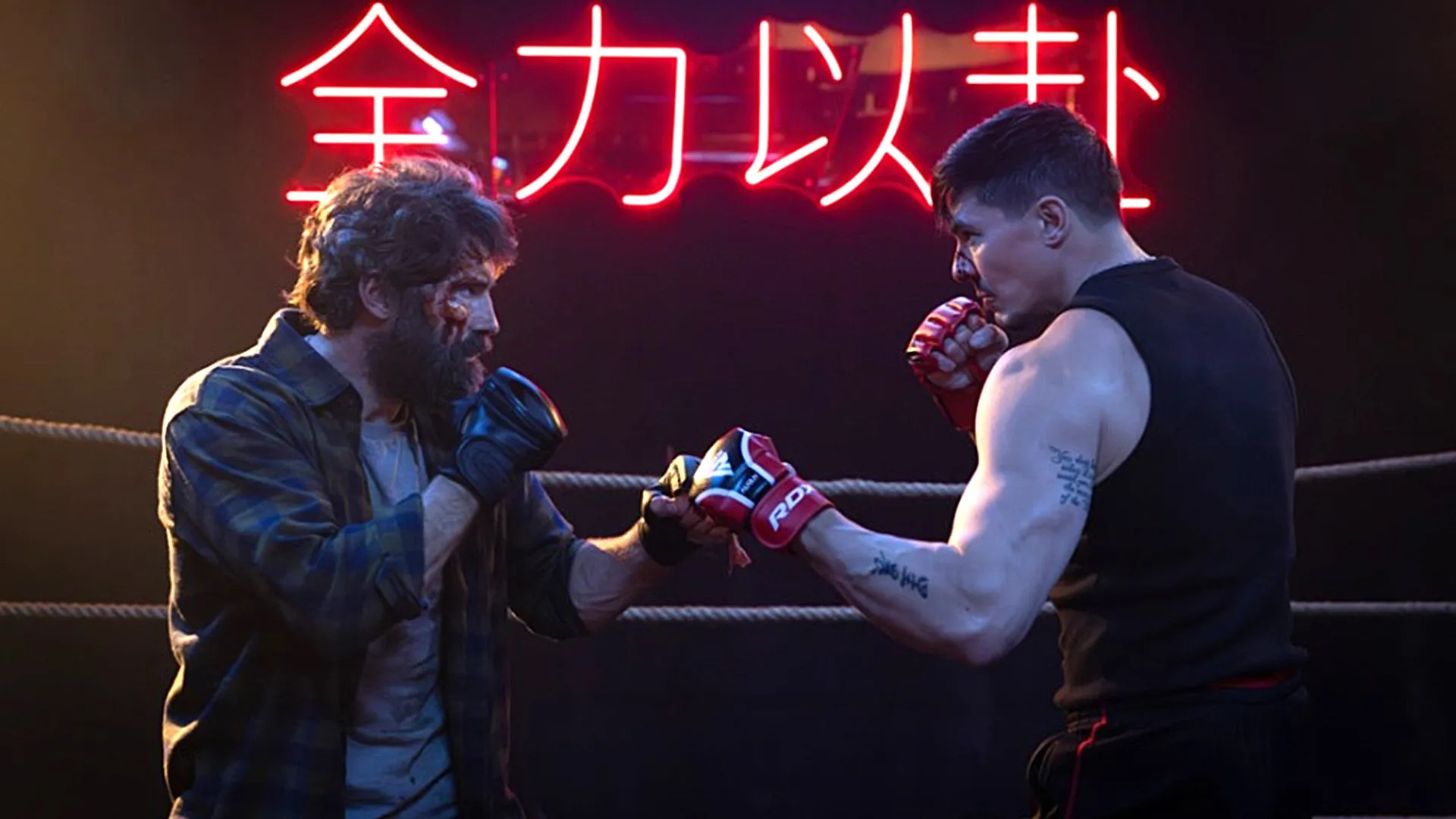 Scott Adkins estreia na direção com filme de ação intenso e promete evolução na carreira