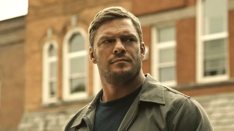 Série Reacher é renovada antecipadamente para quinta e sexta temporadas no Prime Video