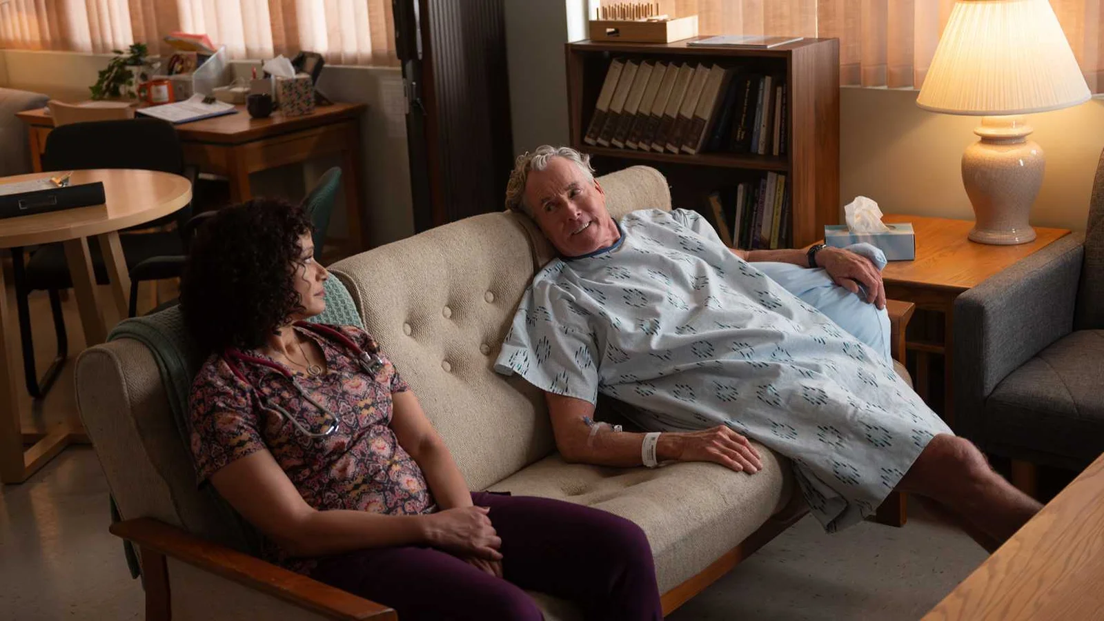 Revival de Scrubs mantém qualidade com estreia da segunda temporada e novos desafios