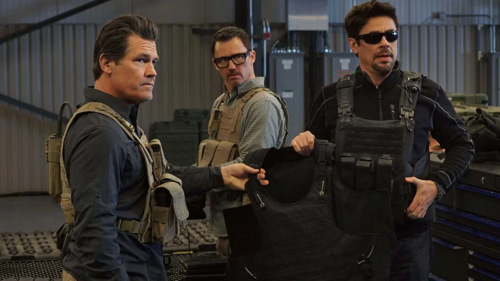 Taylor Sheridan confirma retorno para escrever Sicário 3 após oito anos de espera