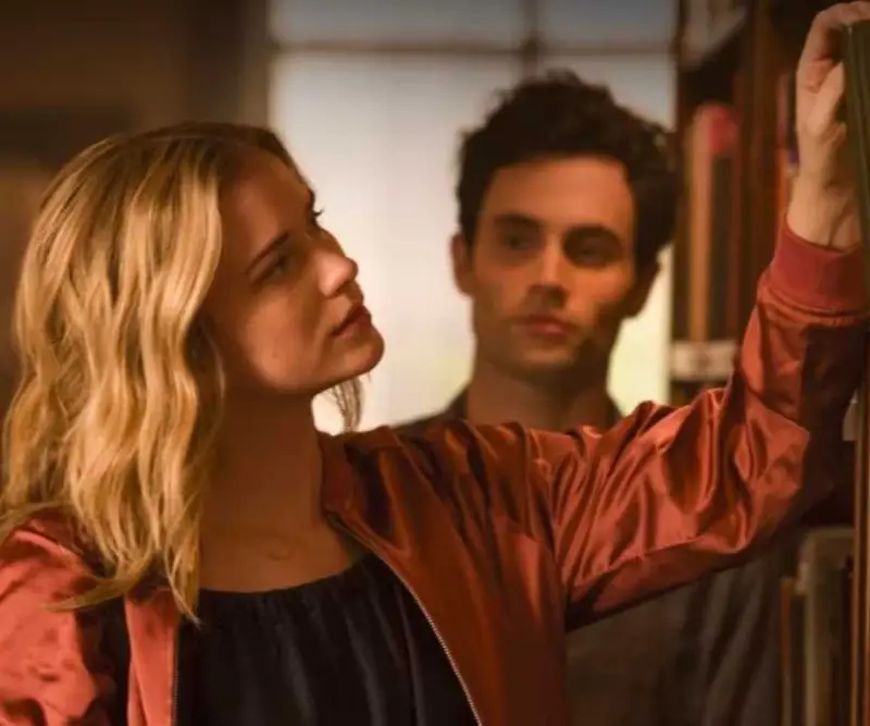 Série “You” conquista novo sucesso em plataforma de streaming um ano após o fim