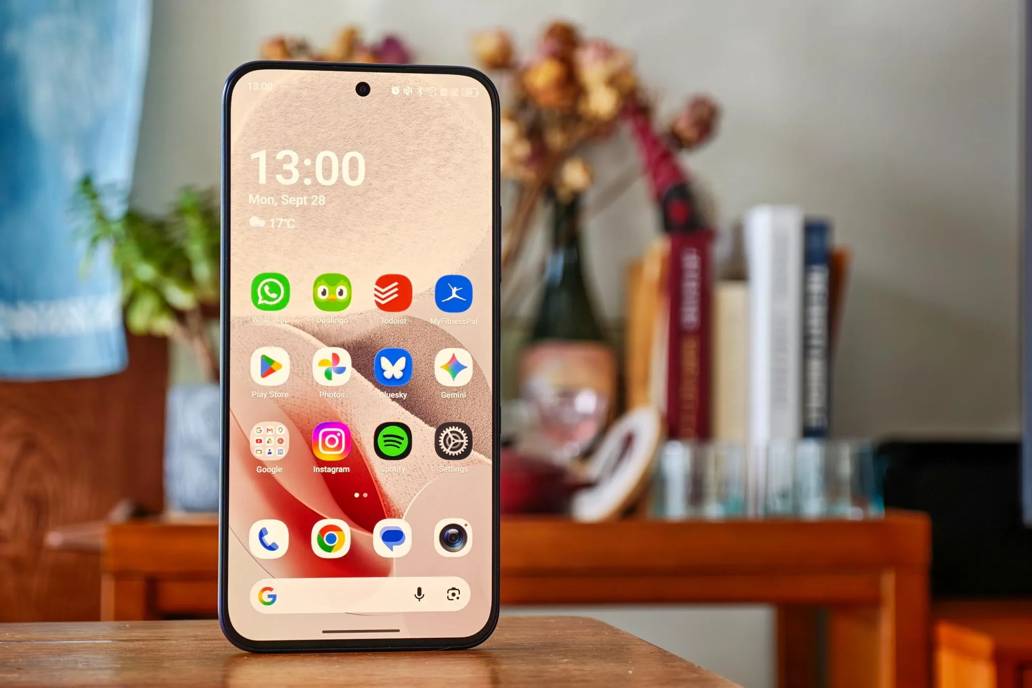 O TCL P80 Ultra e sua tela OLED fosca apontam novidades para o iPhone Duo