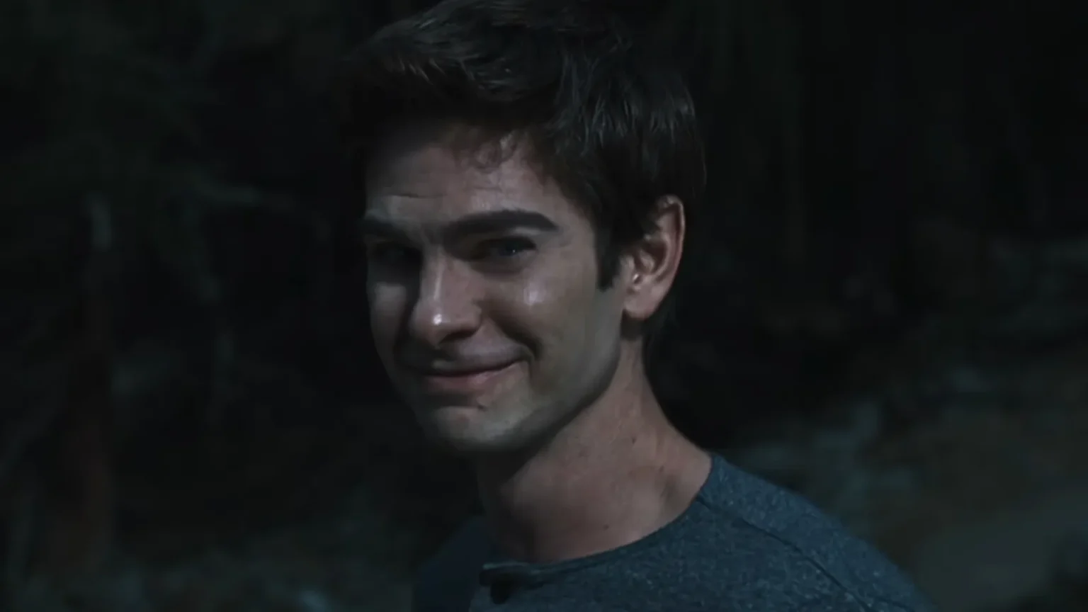 Novo thriller com Andrew Garfield destaca dilemas da inteligência artificial e é comparado a ‘Rede Social’