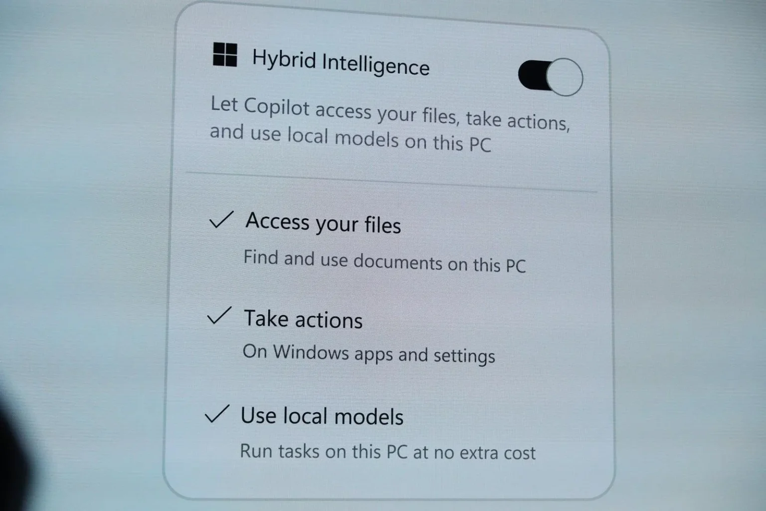 Microsoft amplia controle do Copilot sobre arquivos e Windows com Inteligência Híbrida