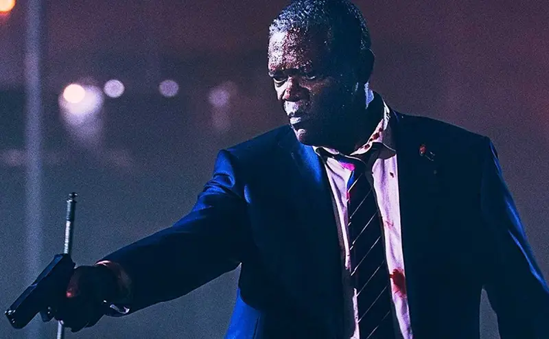 Novo filme de ação com Samuel L. Jackson é visto como homenagem aos clássicos de John Carpenter