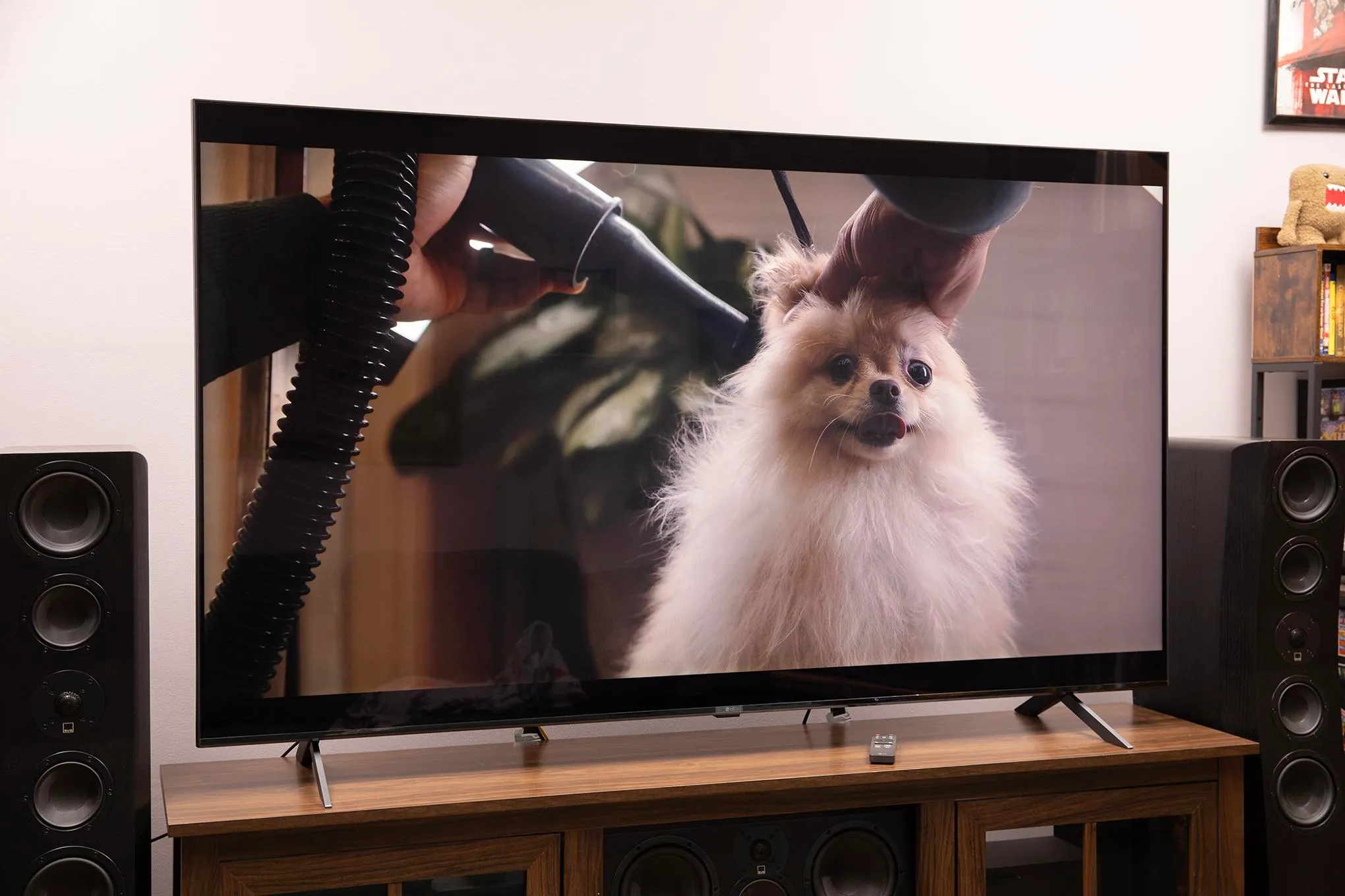TV RGB LED da LG entrega brilho e cores vibrantes, mas perde para concorrentes e OLEDs da marca