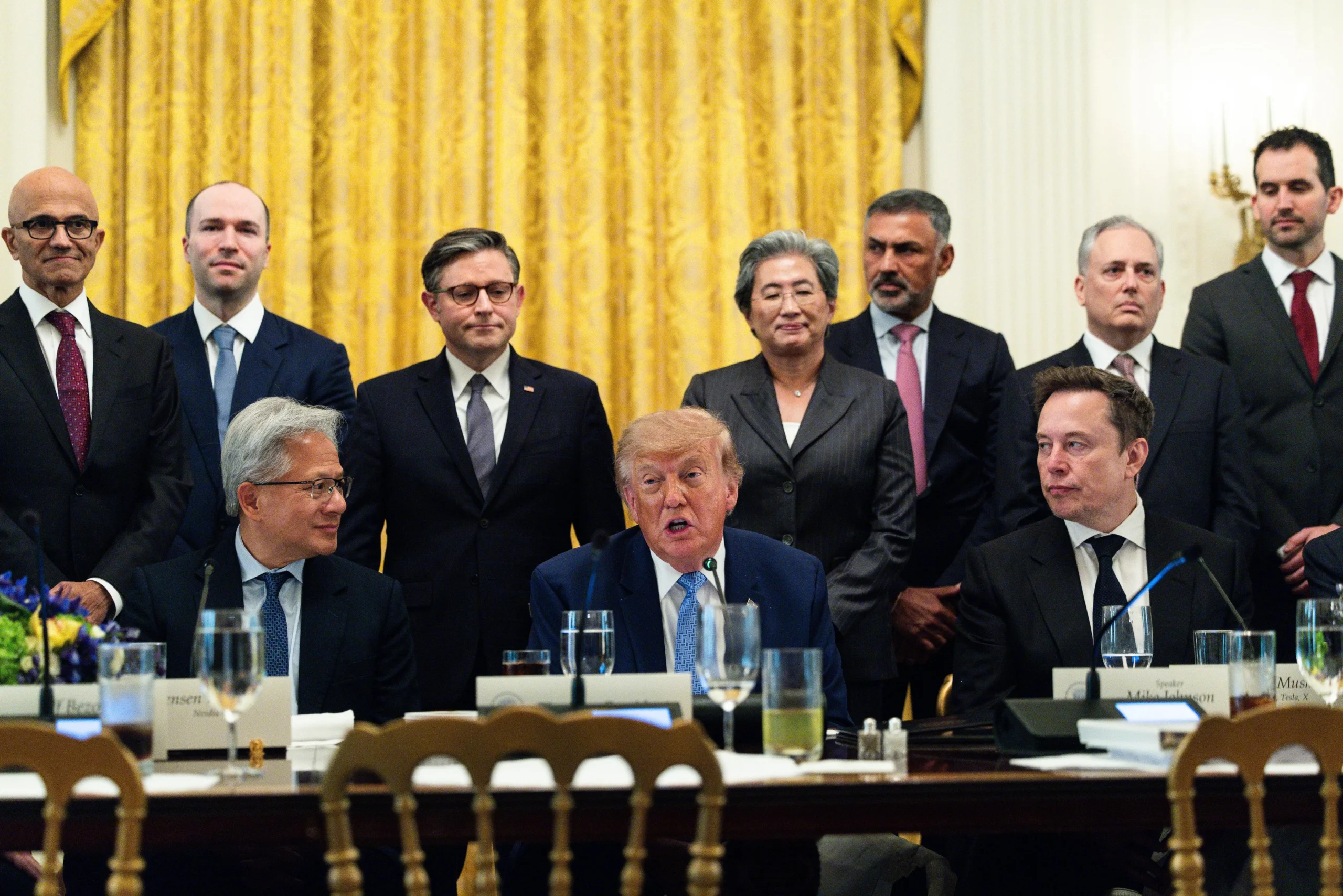 Gigantes do Vale do Silício adotam o termo “superinteligência” proposto por Trump para IA