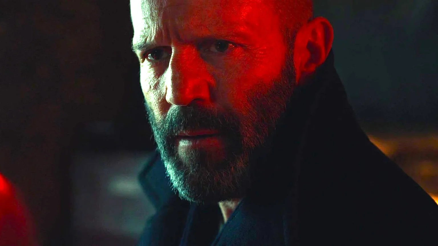Jason Statham conquista grande sucesso no streaming com thriller de ação “Shelter”