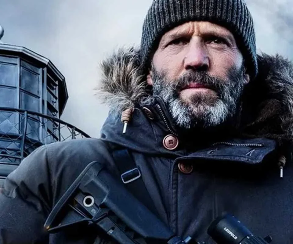 Jason Statham conquista grande sucesso no streaming com thriller de ação “Shelter”
