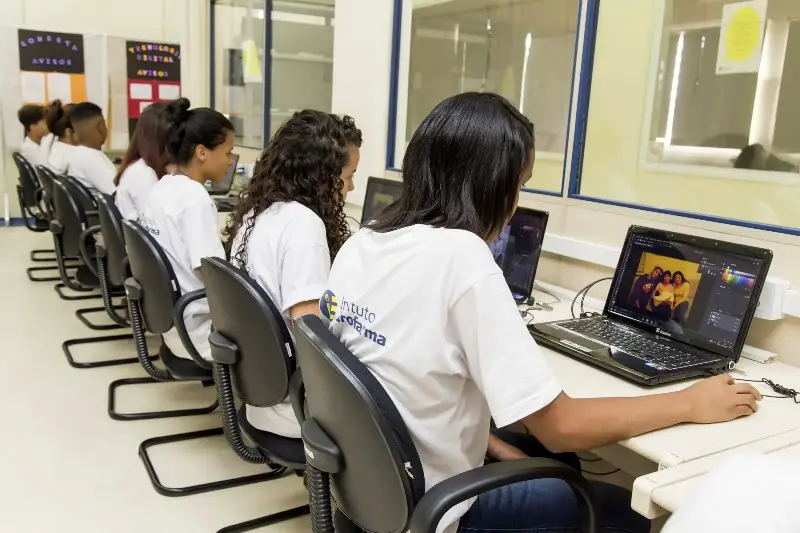 Instituto Eurofarma oferece 1.500 vagas gratuitas em cursos de qualificação para jovens