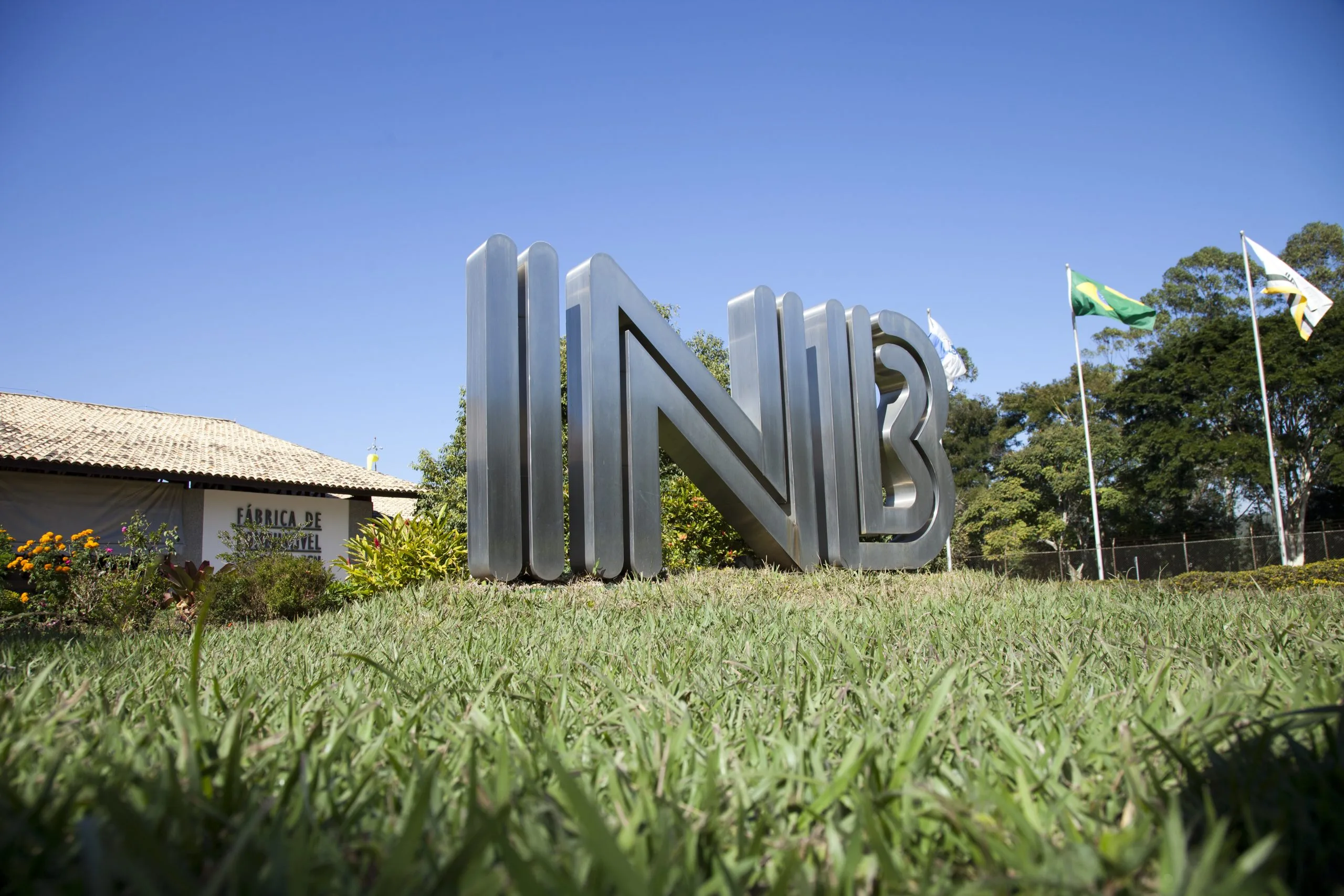 INB abre concurso público com cadastro de reserva e salários de até R$ 8,3 mil