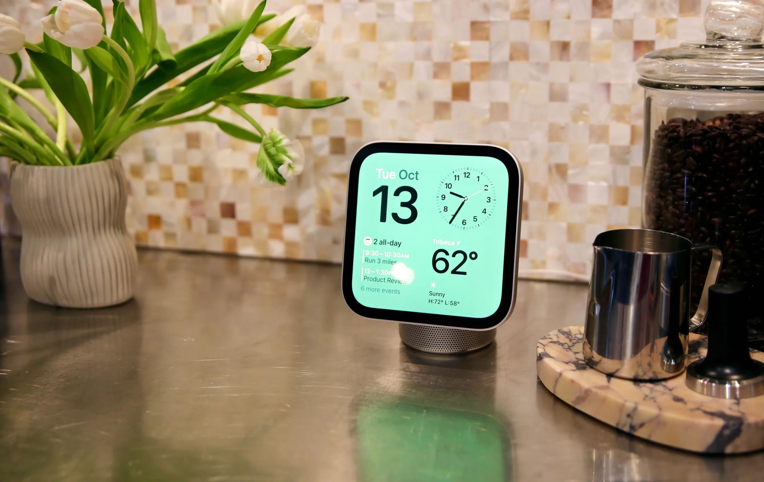 Apple lança HomeView, smart display que aposta na simplicidade para dominar lar conectado
