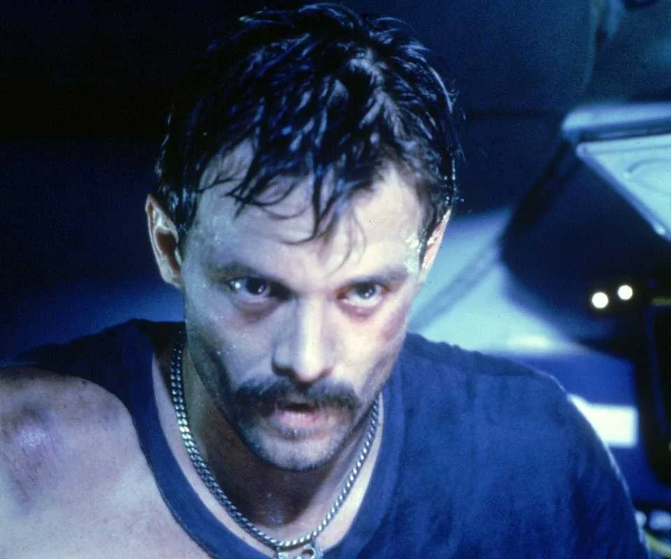 Filme de Ficção Científica de James Cameron, “O Segredo do Abismo”, Ganha Popularidade no Streaming Após Proibição
