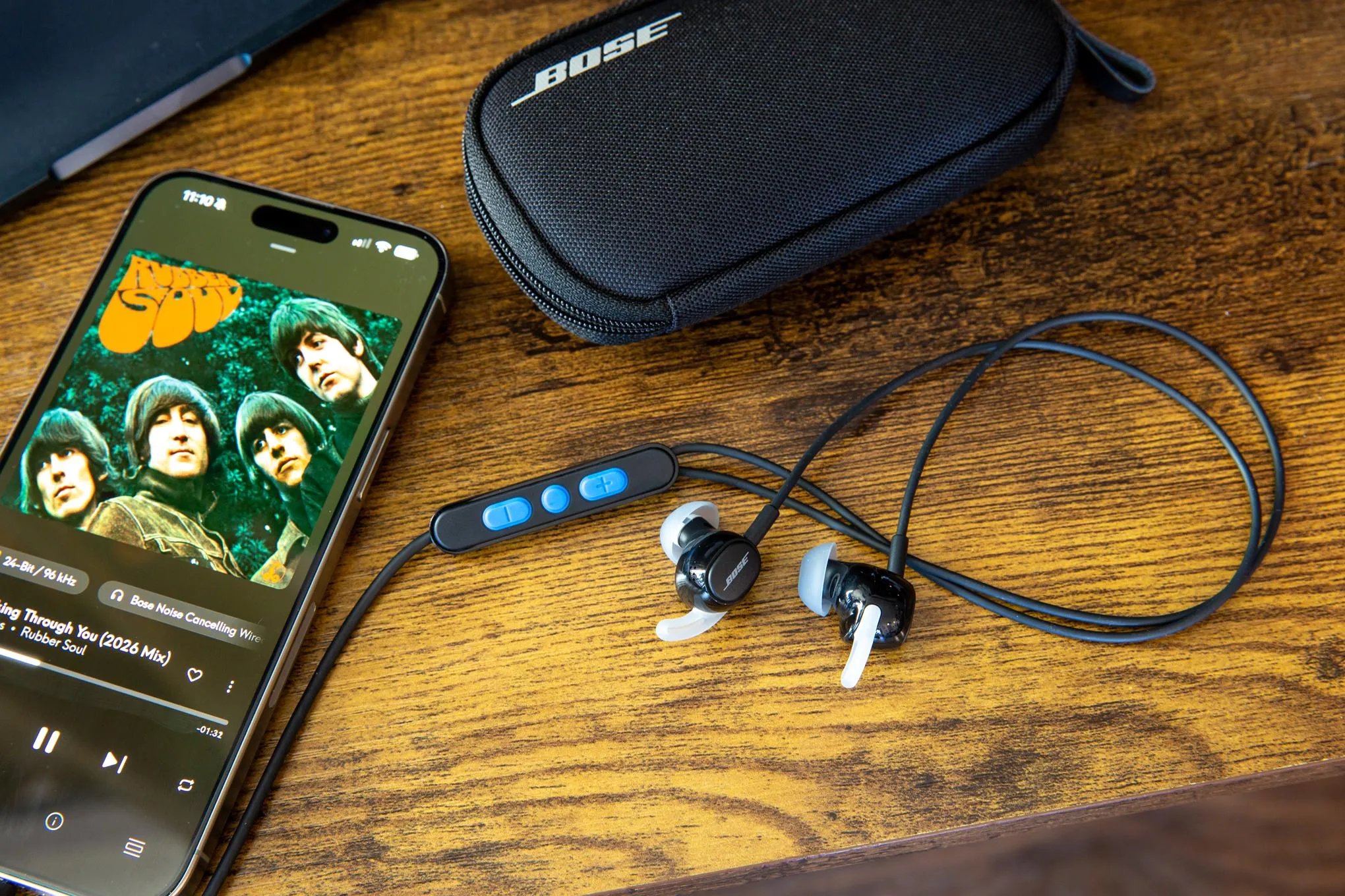 Bose lança fones de ouvido com fio e cancelamento de ruído para nova geração