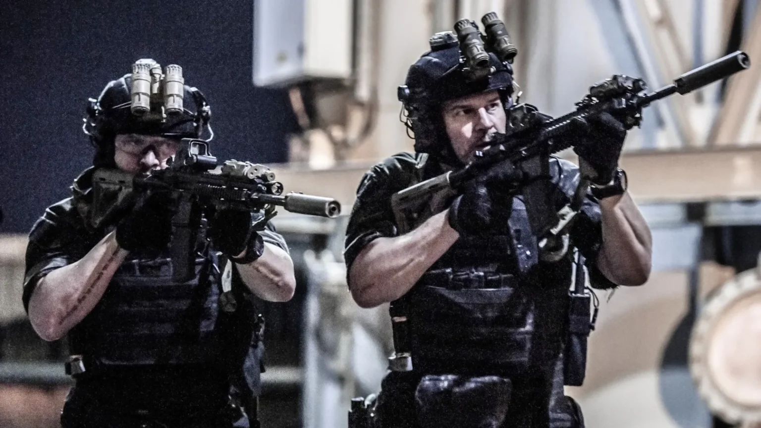 Série SEAL Team perde destaque nas plataformas de streaming após sucesso recente