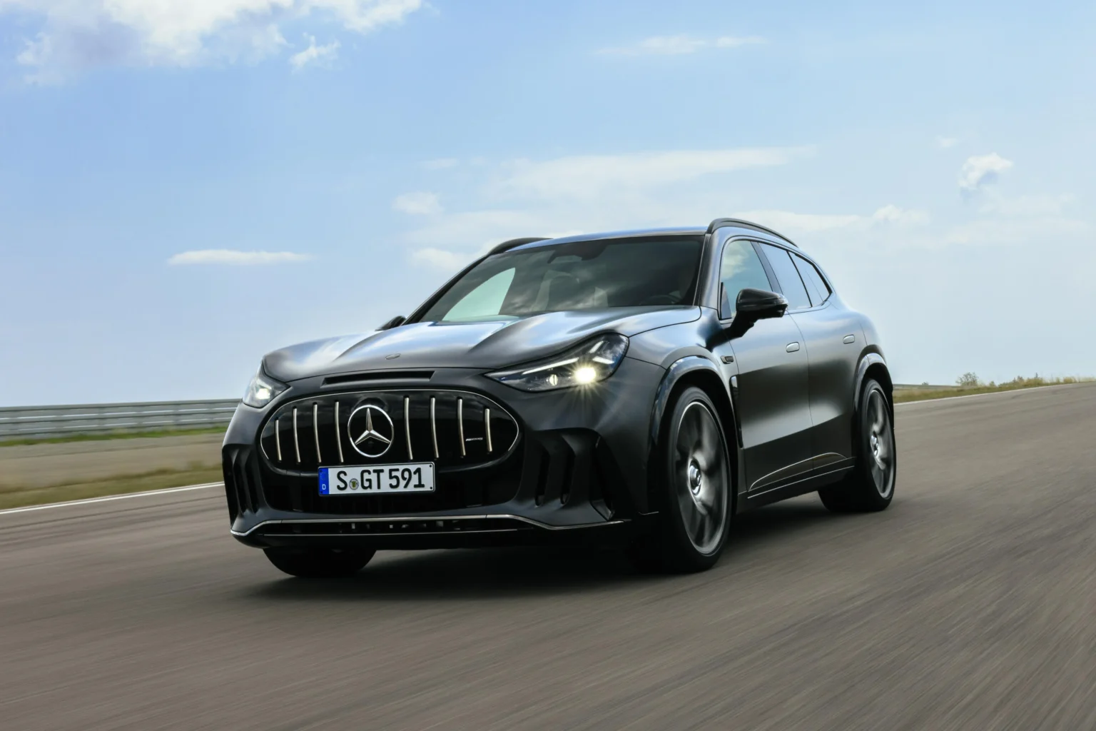 Mercedes-AMG apresenta SUV elétrico com 1.150 cavalos e tecnologia avançada