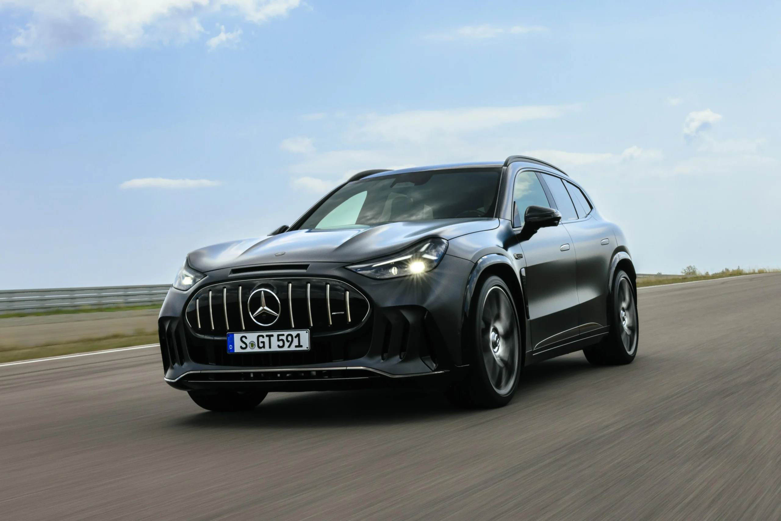 Mercedes-AMG apresenta SUV elétrico com 1.150 cavalos e tecnologia avançada