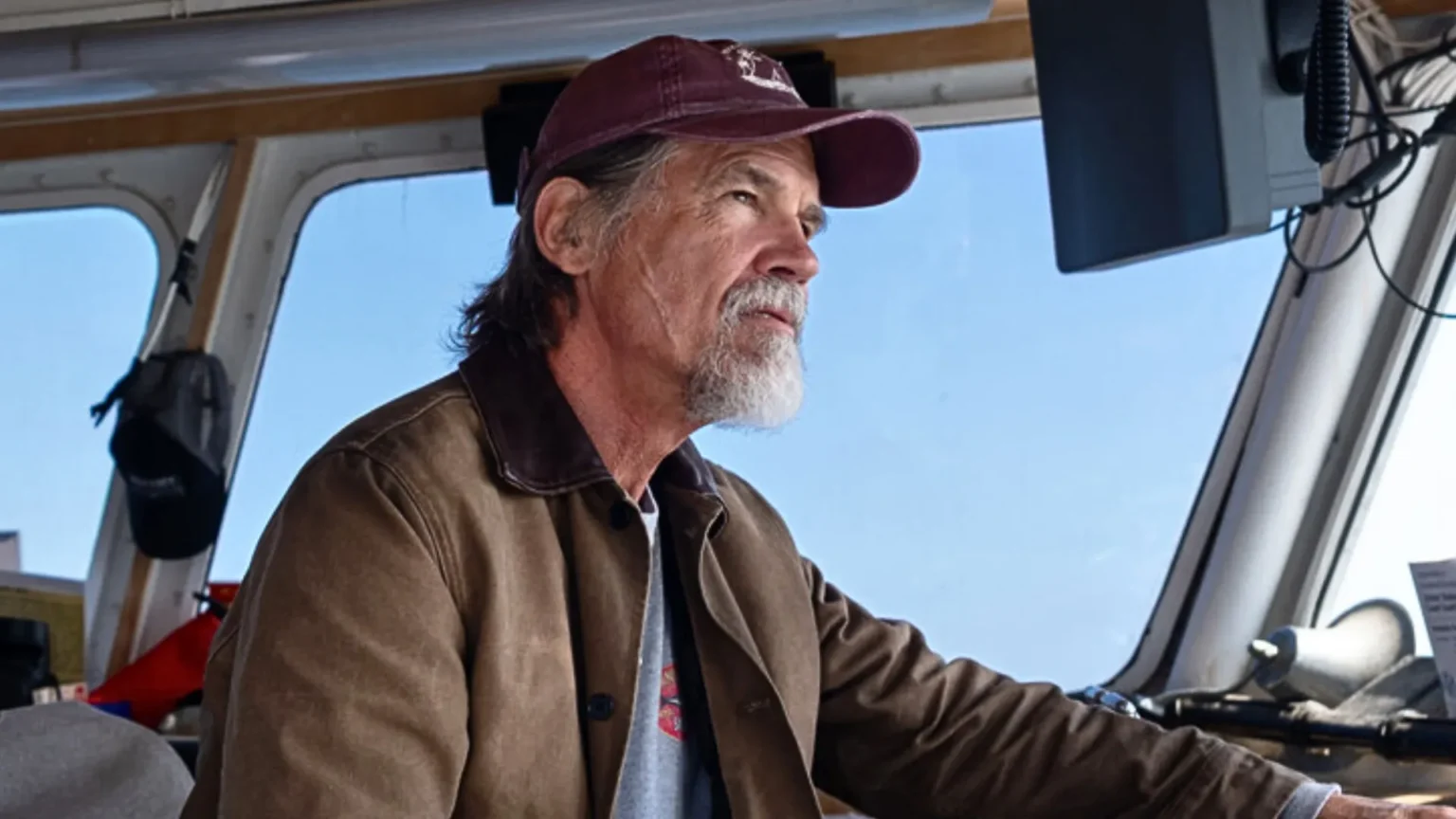 Austin Abrams e Josh Brolin entregam sucesso com thriller Whalefall, avaliado positivamente pelo público