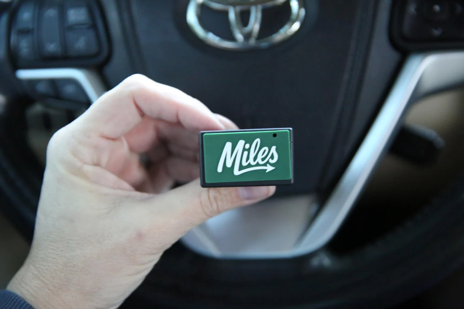 Miles Plug conecta seu carro e oferece ajuda sem vender seus dados pessoais