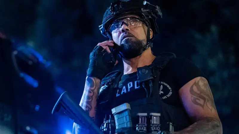 Universo de The Shield ganha novo capítulo com spin-off de S.W.A.T. após 9 anos