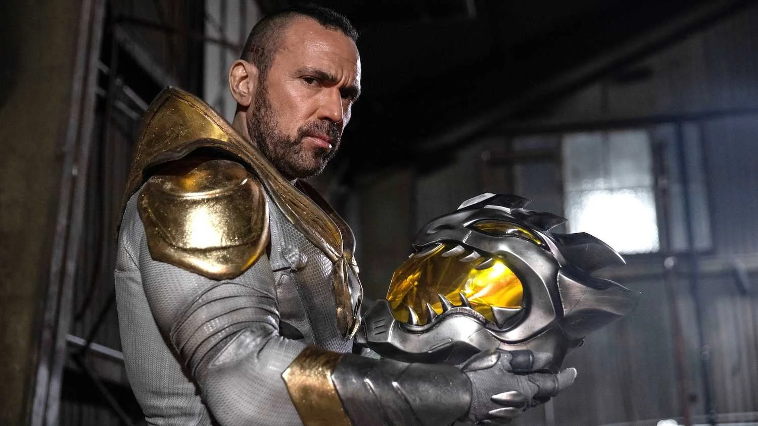 Os 10 maiores astros americanos de filmes de artes marciais, classificados