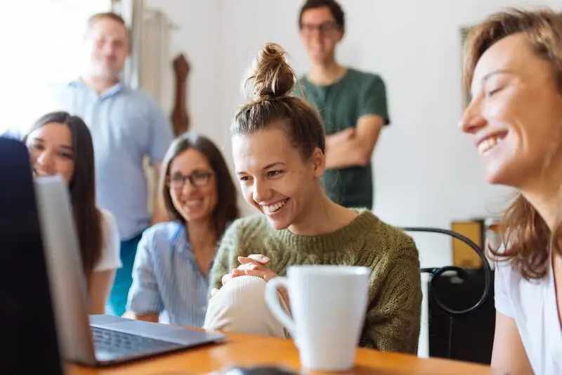 Programa de Trainee da Praso oferece salário de R$ 10 mil e aceita candidatos de qualquer curso